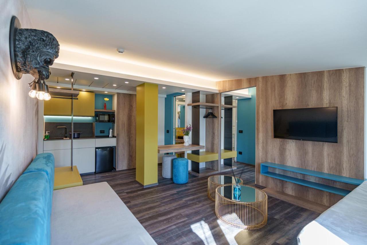 Design Hotel Astra B&B Мізано-Адріатіко Екстер'єр фото